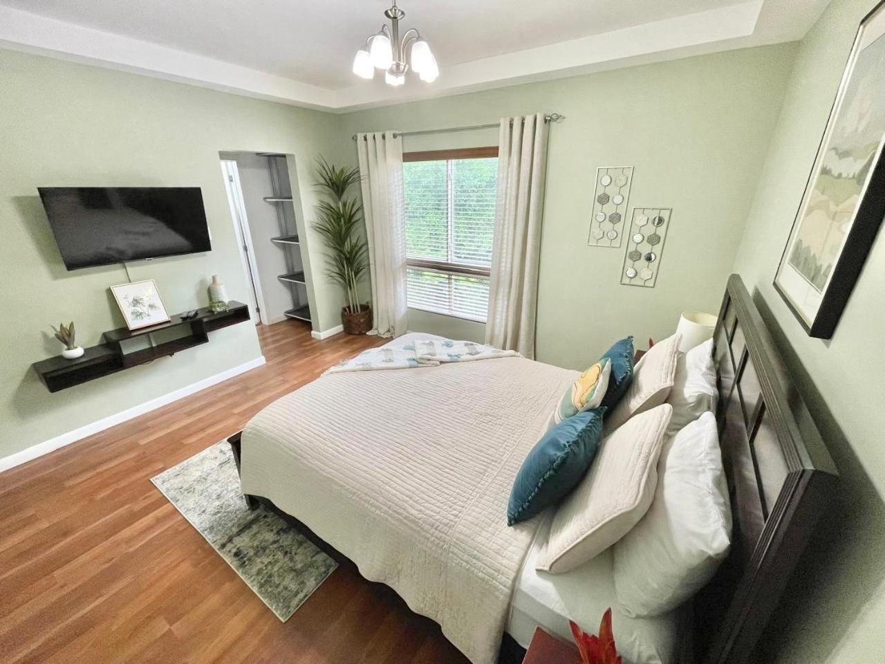 Modern 3 Bedroom Condo In Private Community #8 Petit Valley Luaran gambar